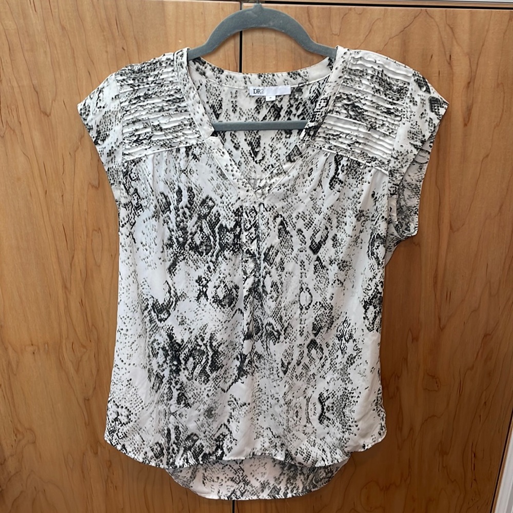 DR2 Snake Skin Pattern Blouse